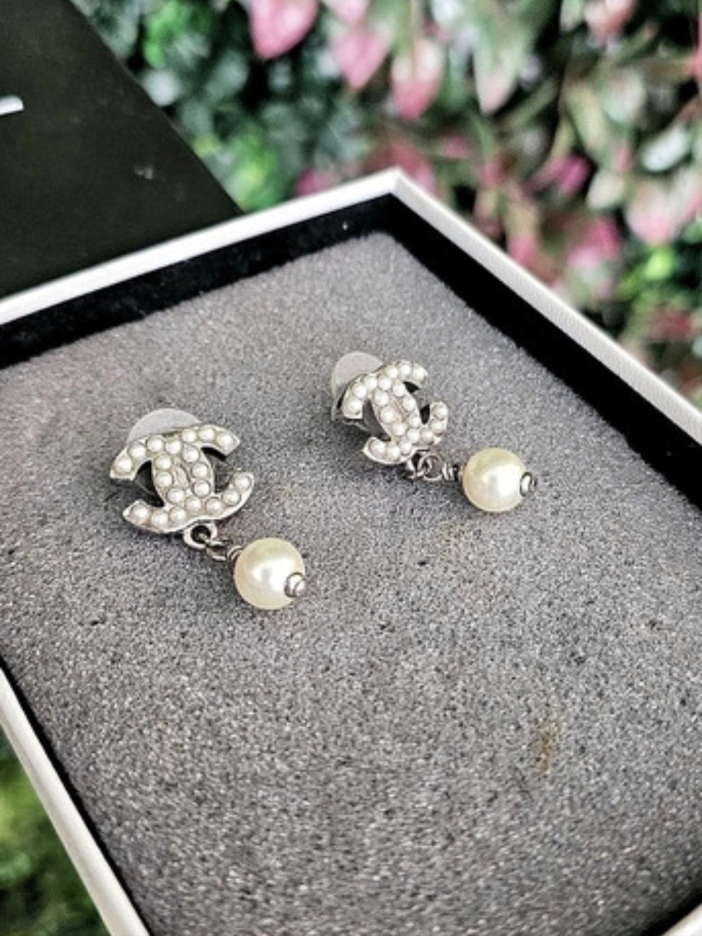 Chanel Crystal CC Pearl Drop Earrings Pearl Drop CC Earrings Silver White Like - Picture 2 of 8
